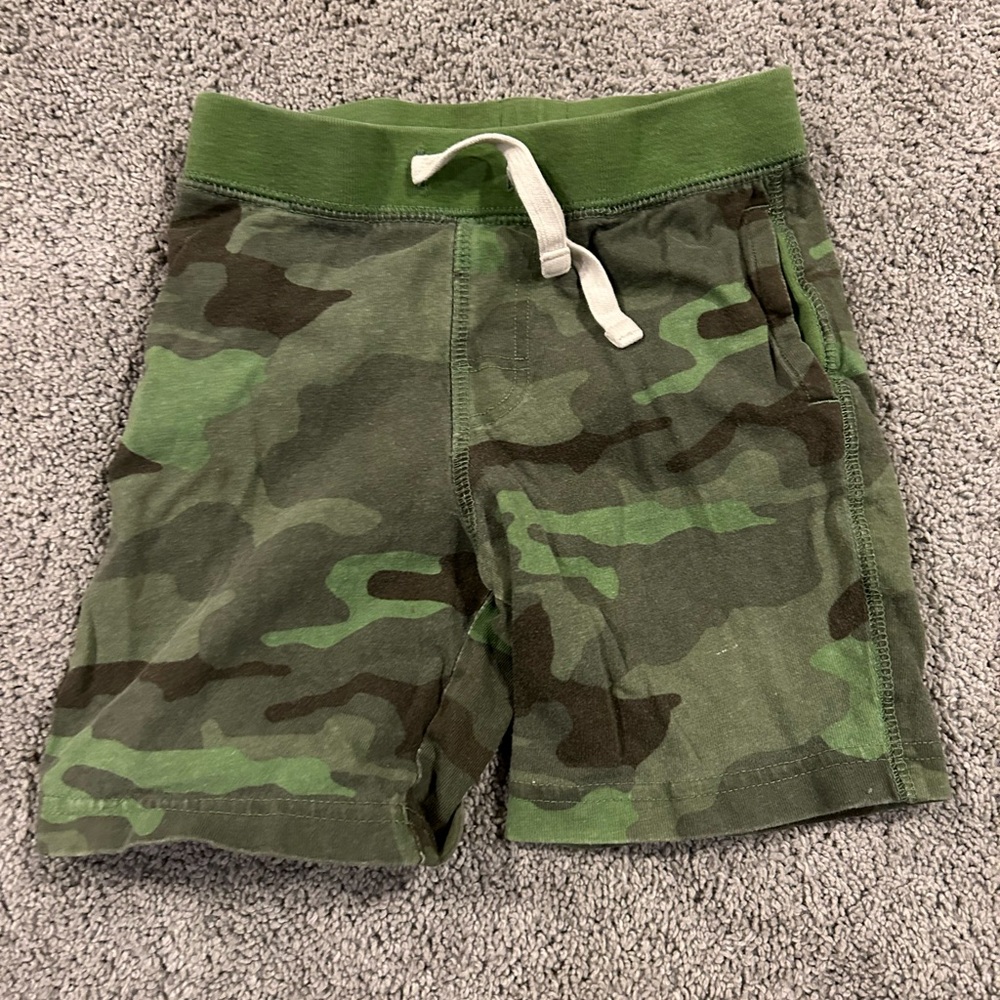 Bundle of 5 3T shorts